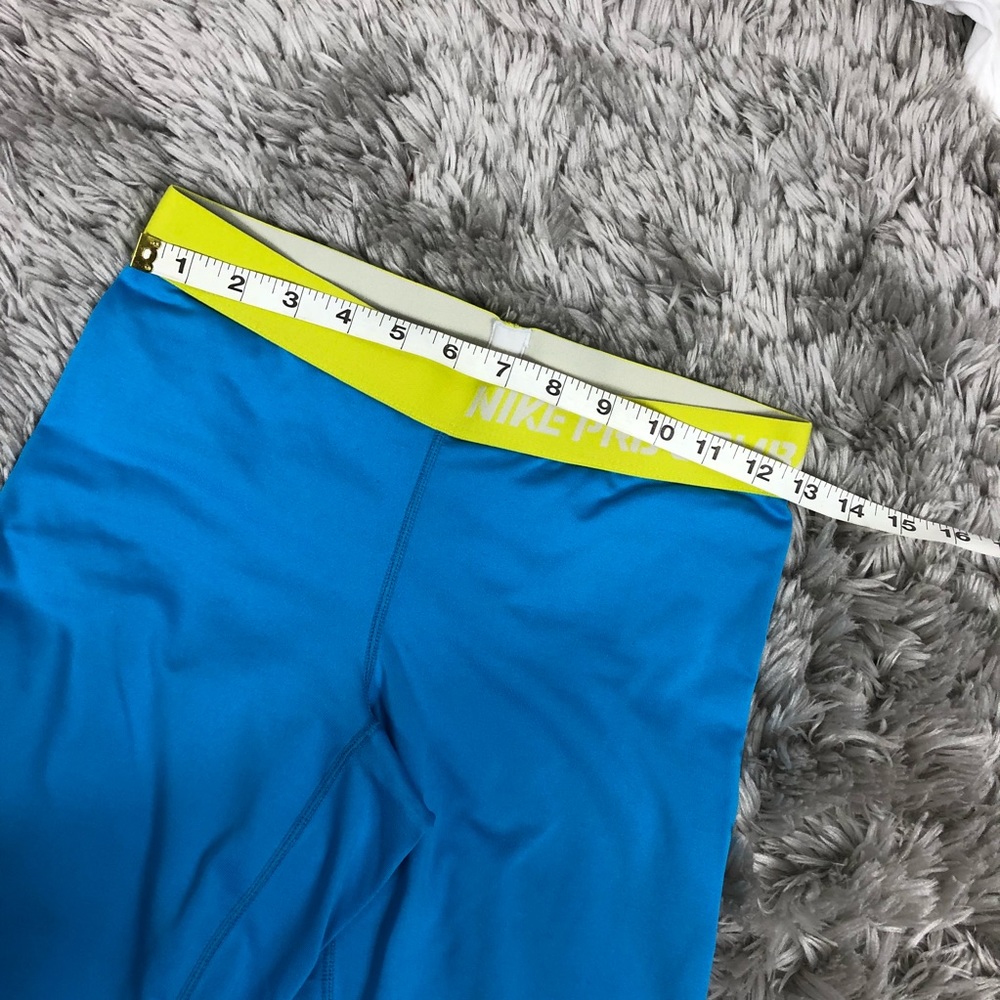 Nike Pro Capris - Picture 6 of 8